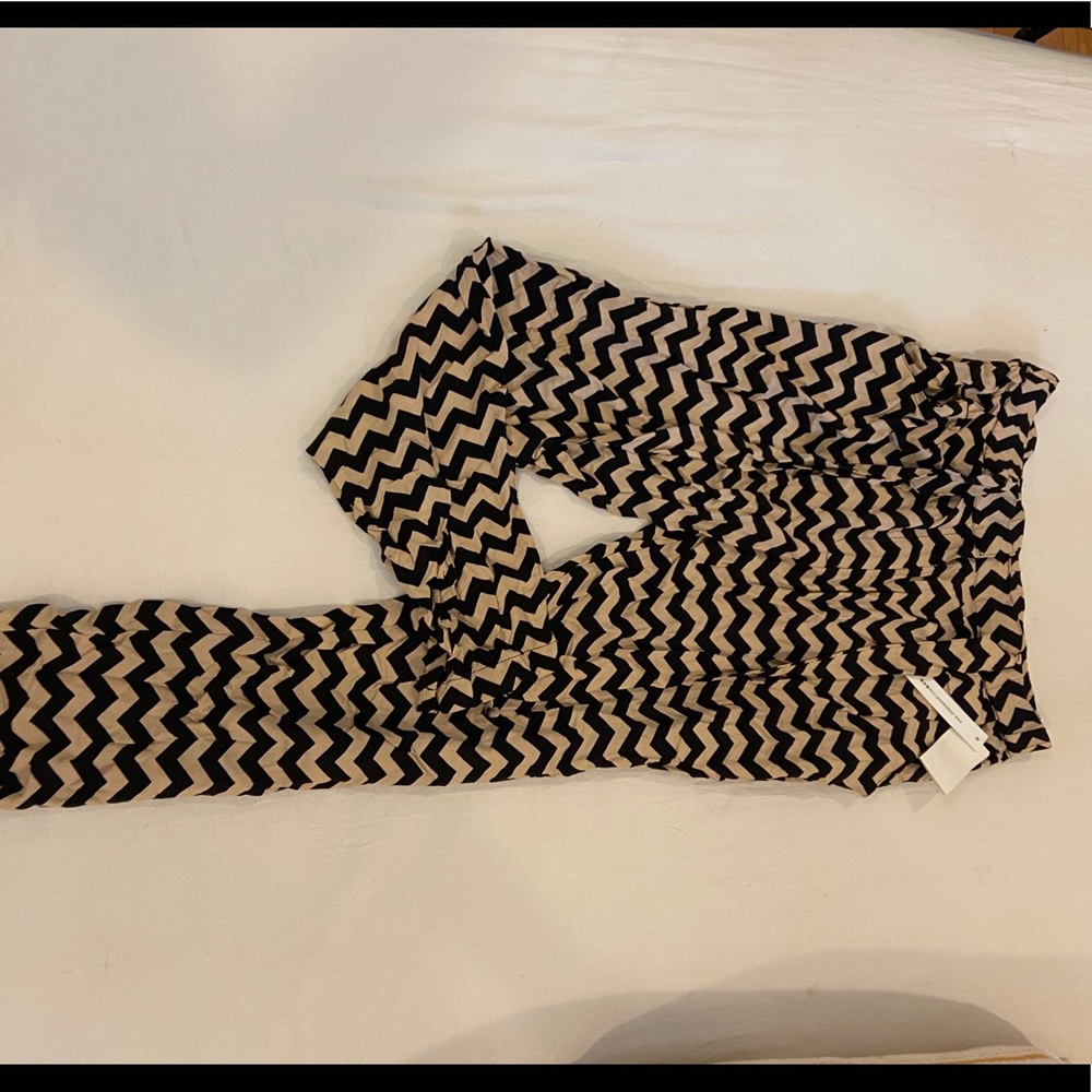 NWT zigzag print joe.b pants